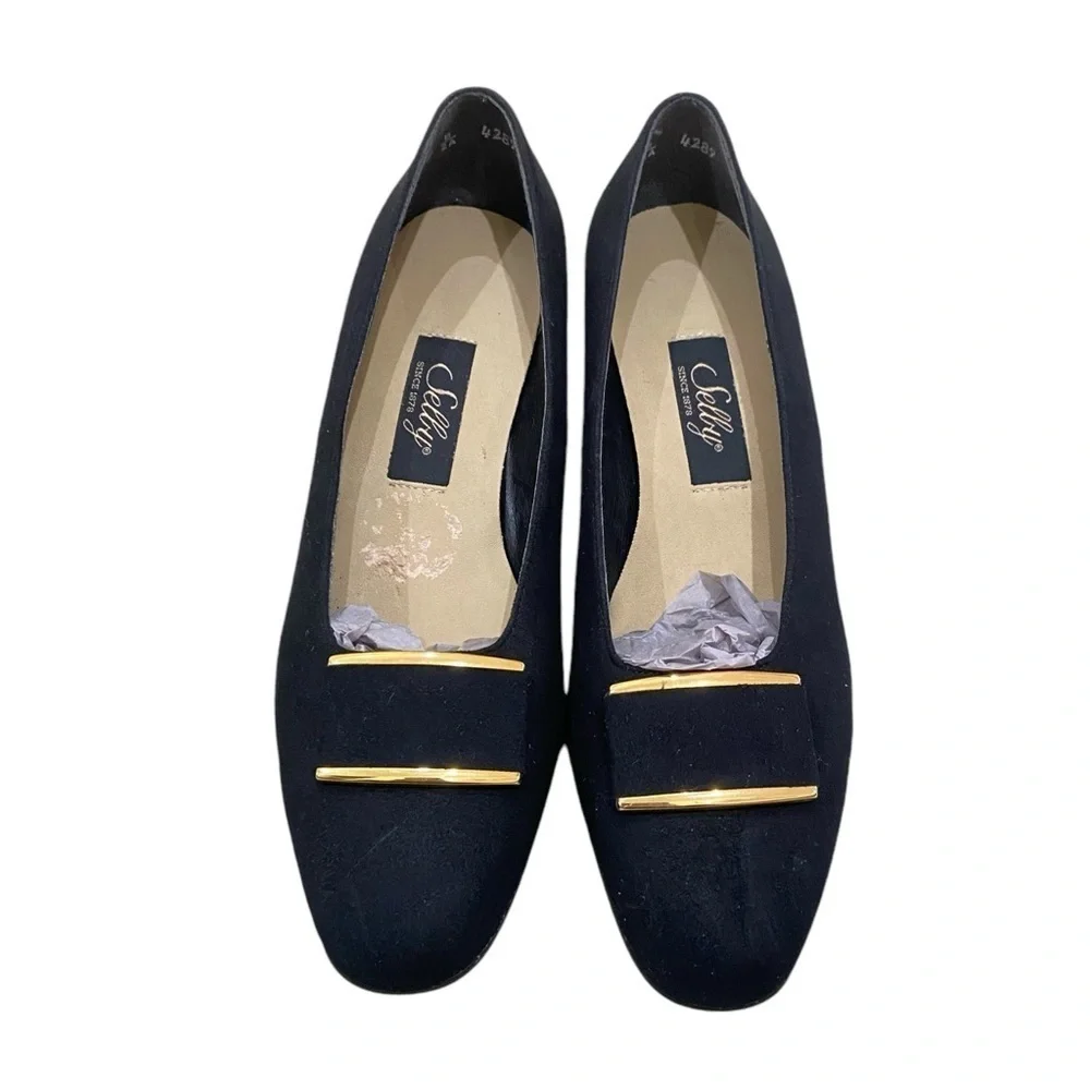 Selby comfort flex black suede 1 inch block heel shoes gold tone toe detail sz 9